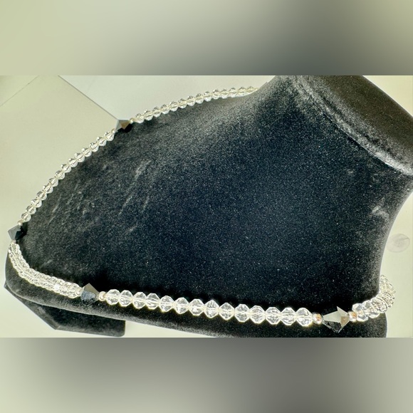 NWT Trifari Black and Clear Crystal Beaded Necklace 24” - Picture 6 of 11